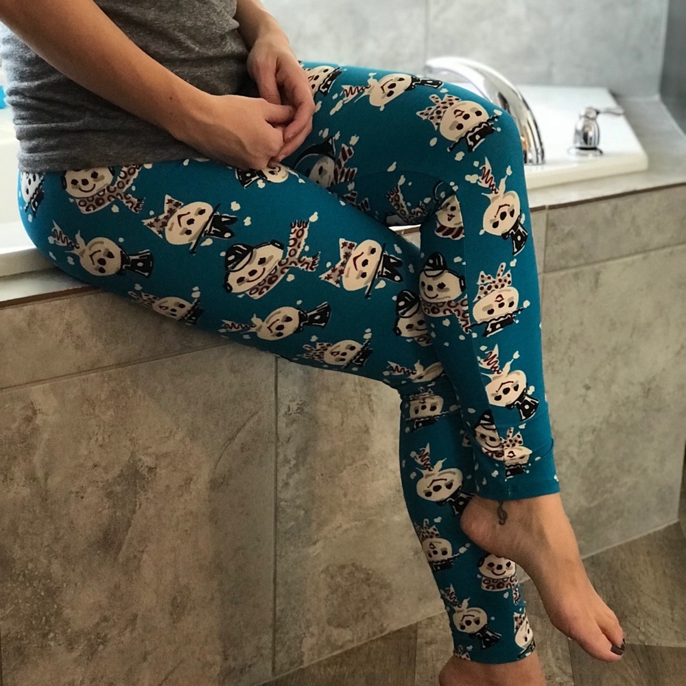 Buttery soft Christmas Snowman Holiday Leggings TC